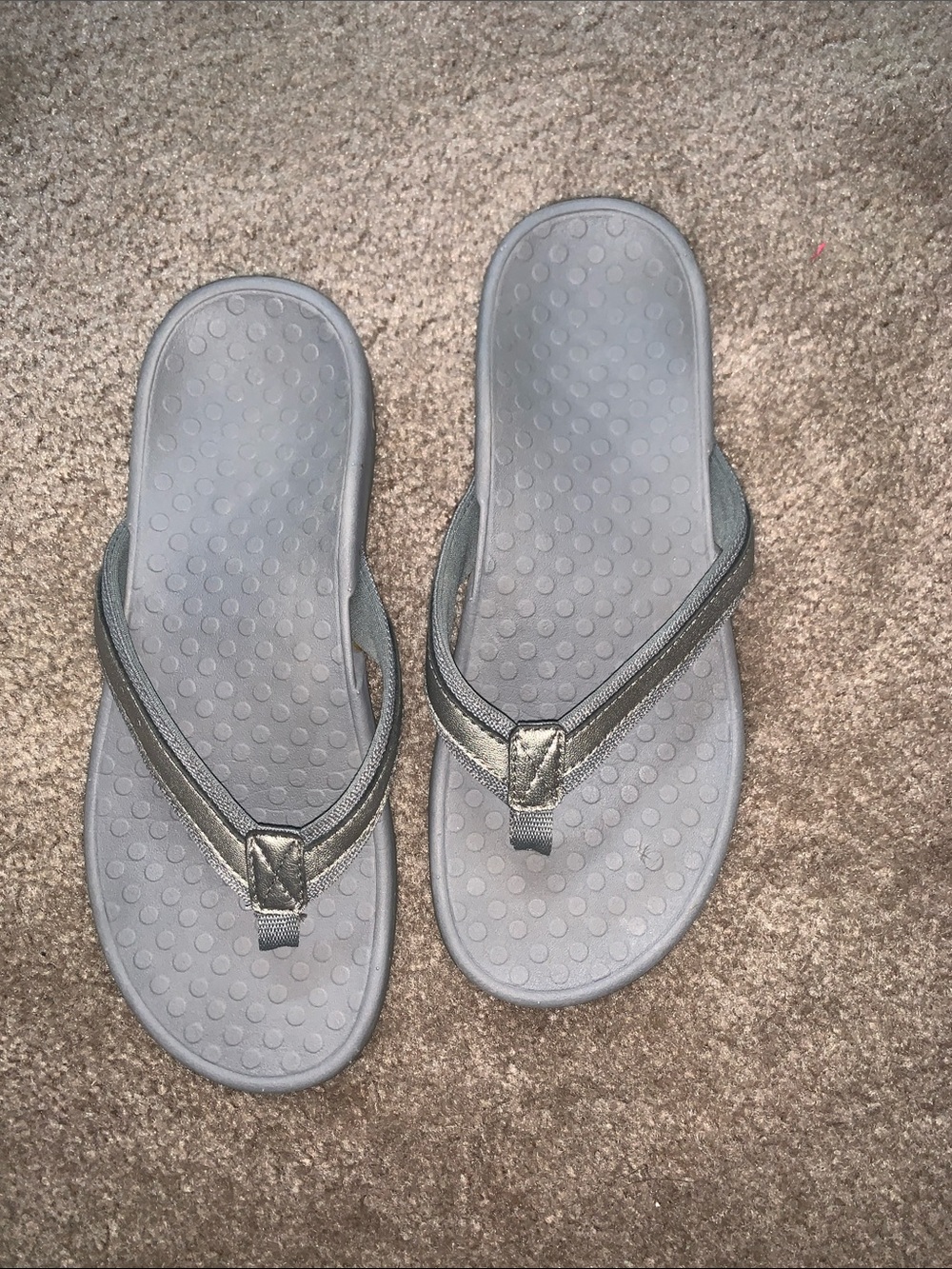 Vionic Gray Women's Thong Sandals Sz 9 Flip-Flops Summer Coastal Beach Shoe EUC